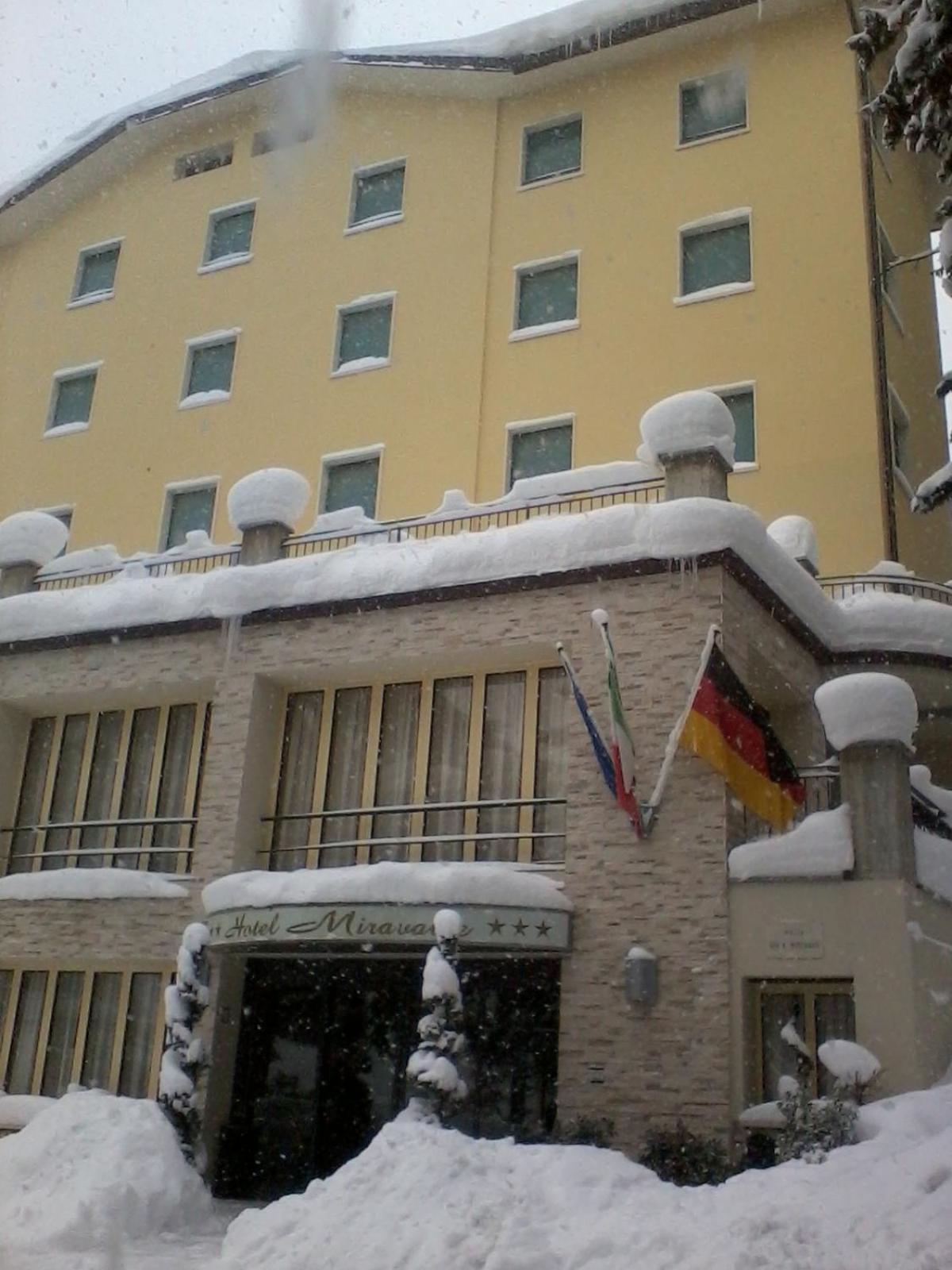 Hotel Miravalle 2000 Lizzano In Belvedere Dış mekan fotoğraf